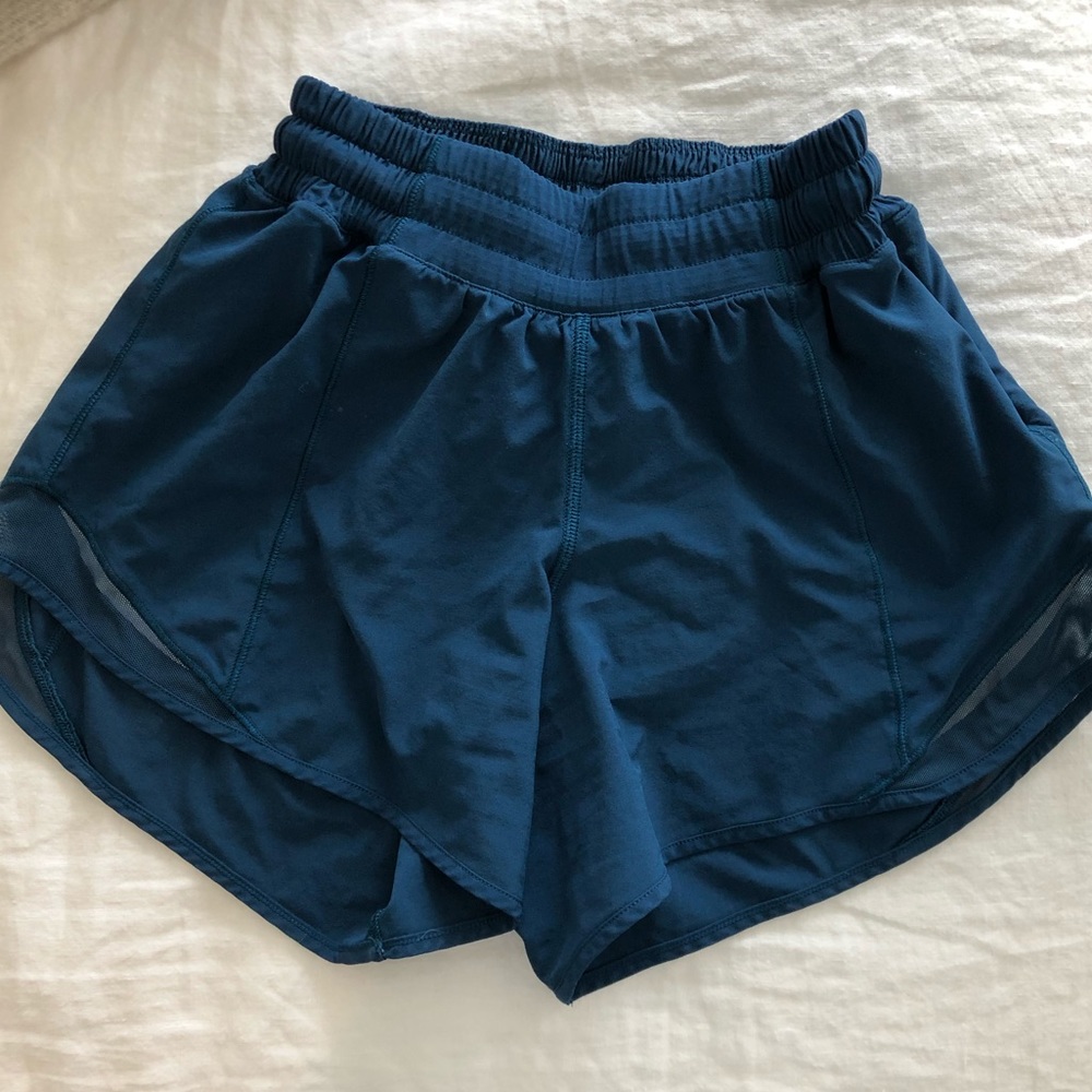 Lululemon Hotty Hot teal running shorts